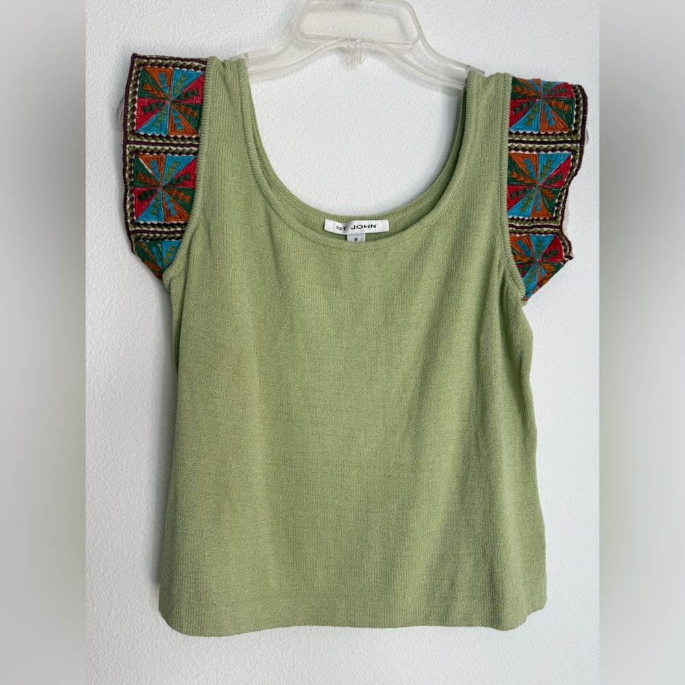 ST. JOHN Knit Embroidered Sleeve Top Sz Small